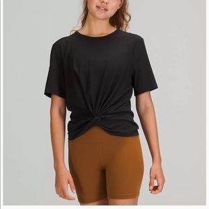 Lululemon Crescent tee